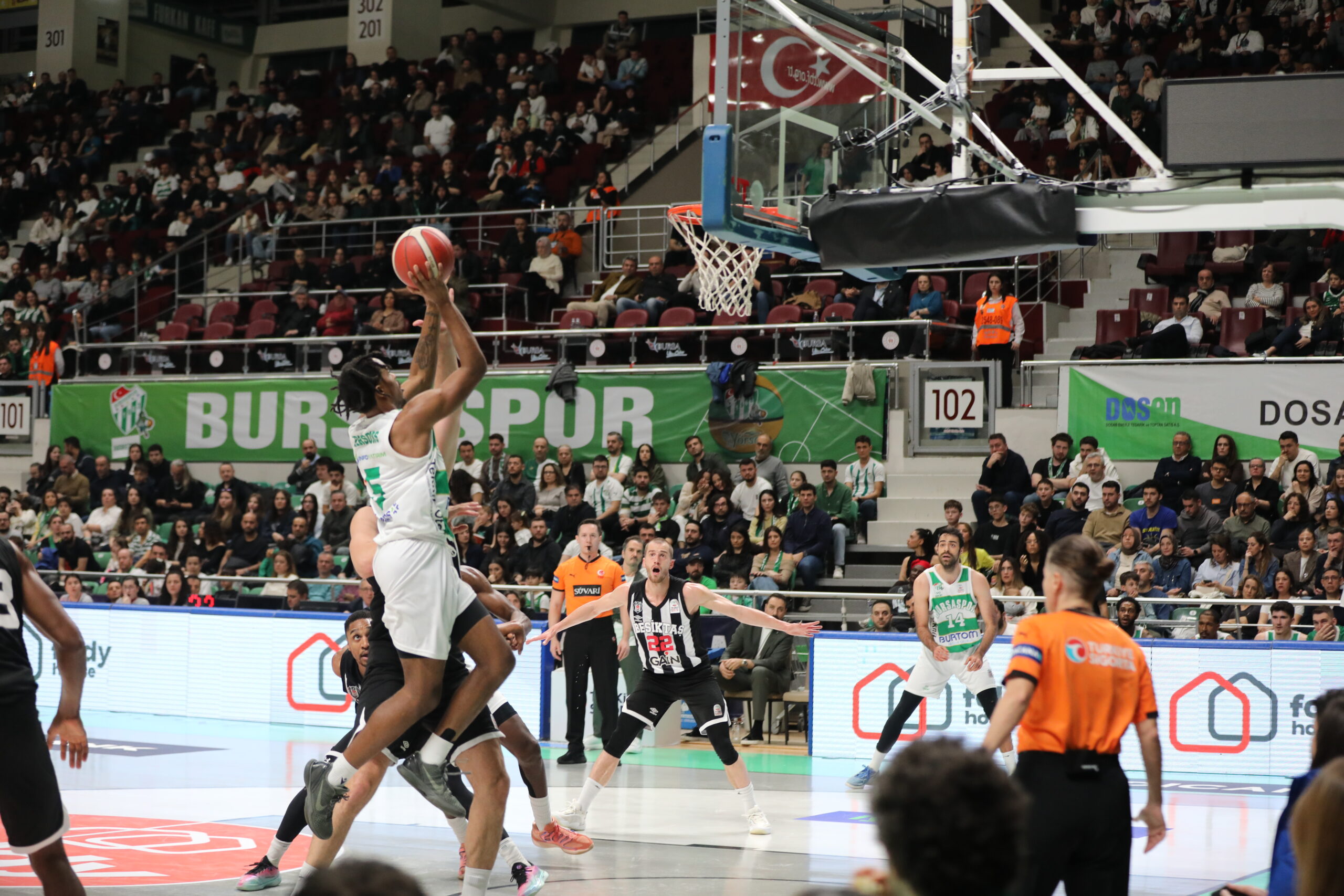 Bursaspor potada Beşiktaş'a mağlup oldu 1 Bursam Medya -