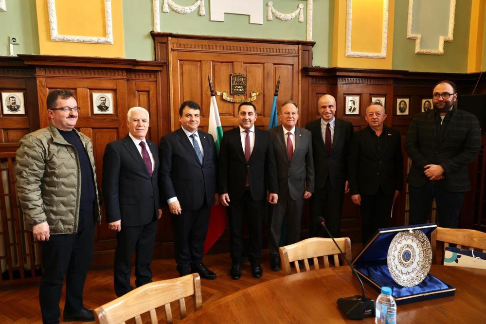 Ramazan programı kapsamında Balkanlar’ı ziyaret eden Başkan Mustafa Bozbey, soydaşlarla