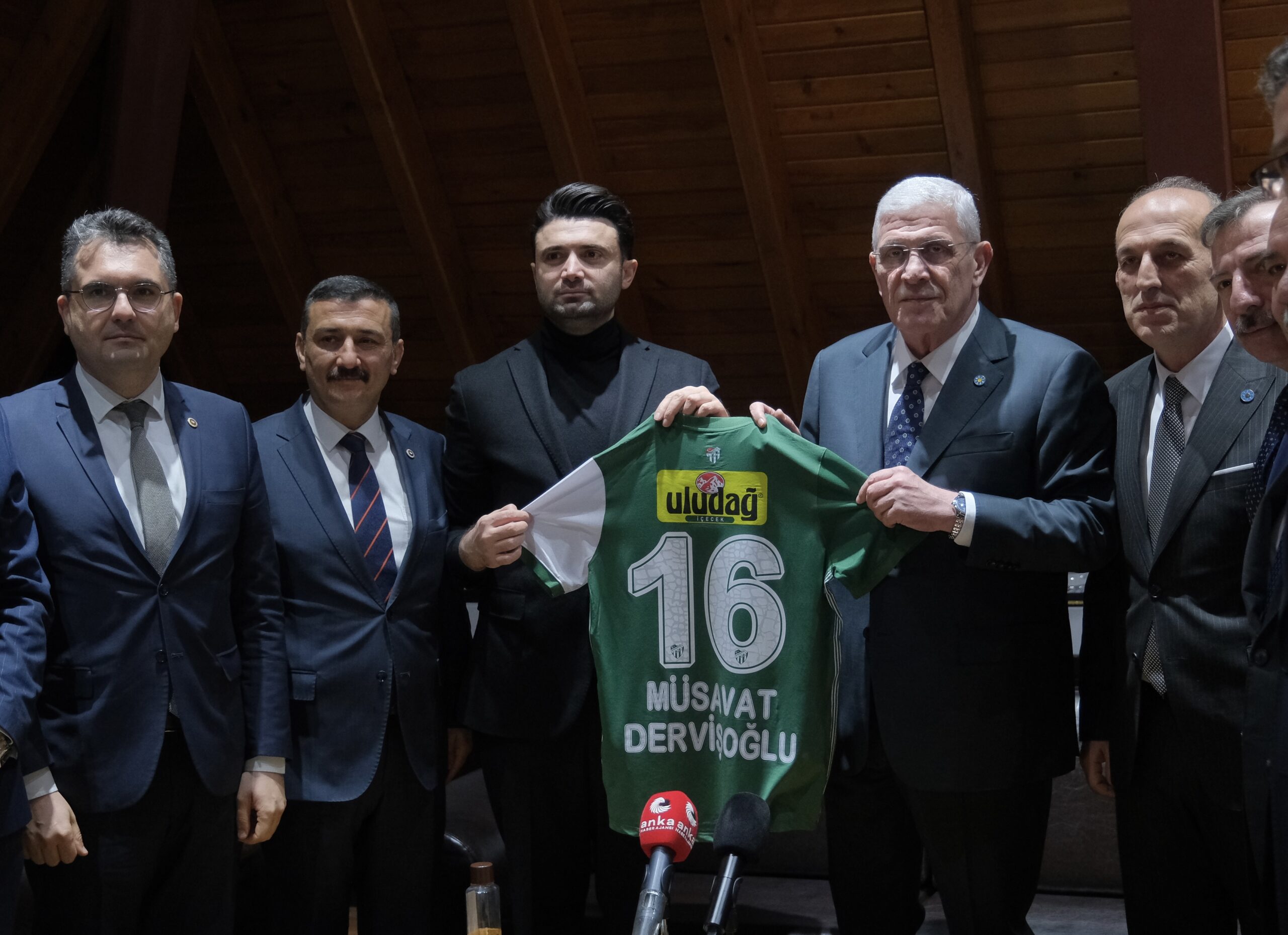İYİ Parti Genel Başkanı Müsavat Dervişoğlu ve beraberindeki heyet, Bursaspor