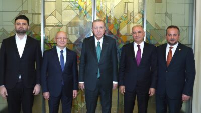 Bursaspor Kulübü Başkanı Enes Çelik, AK Parti Bursa İl Başkanı