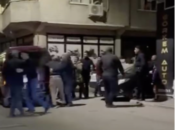 Osmangazi’de iki aile arasında başlayan tartışma kısa sürede büyüyerek kavgaya