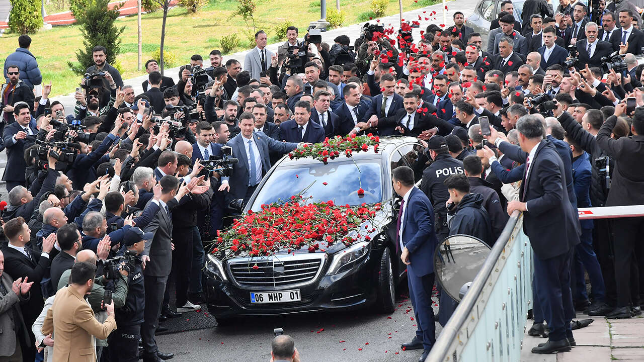 Bahçeli: "Terörsüz Türkiye'de kritik eşikteyiz" 1 Bursam Medya -