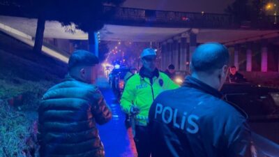 Polisin ‘dur’ ihtarına uymayan sürücü, Bursa’da yaklaşık 10 kilometre kaçtı.