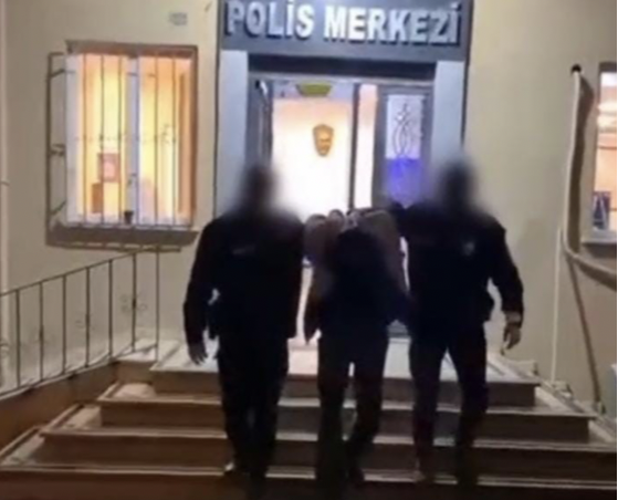 Farklı suçlardan aranan ve haklarında kesinleşmiş hapis cezası bulunan iki