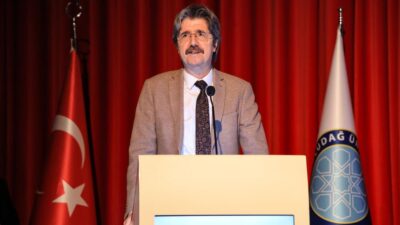 Bursa Uludağ Üniversitesi’nde düzenlenen eğitimde kişisel verilerin korunması ve dijital