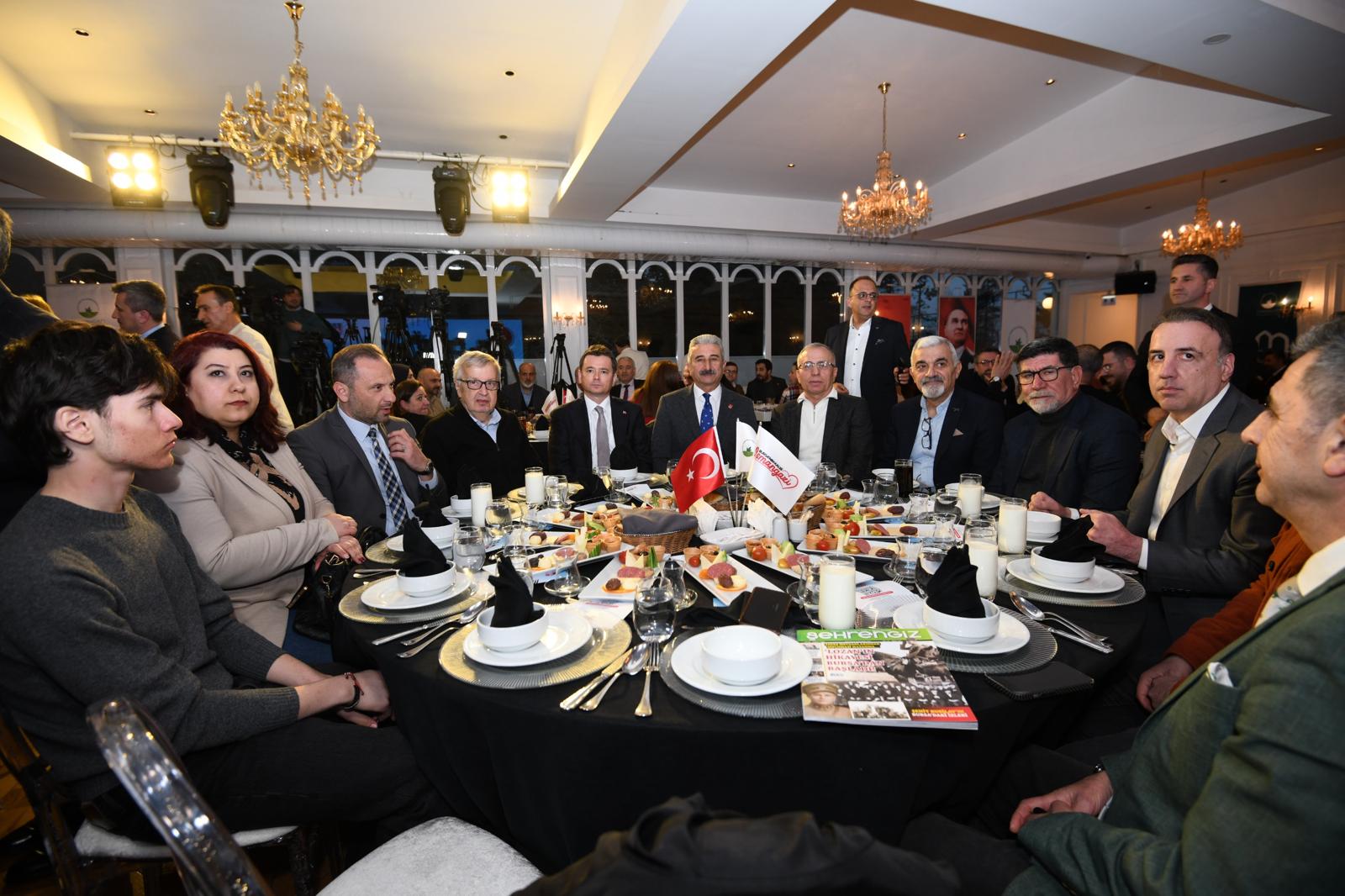 Osmangazi Belediye Başkanı Erkan Aydın, afet anlarında iletişim kesintilerinin önüne