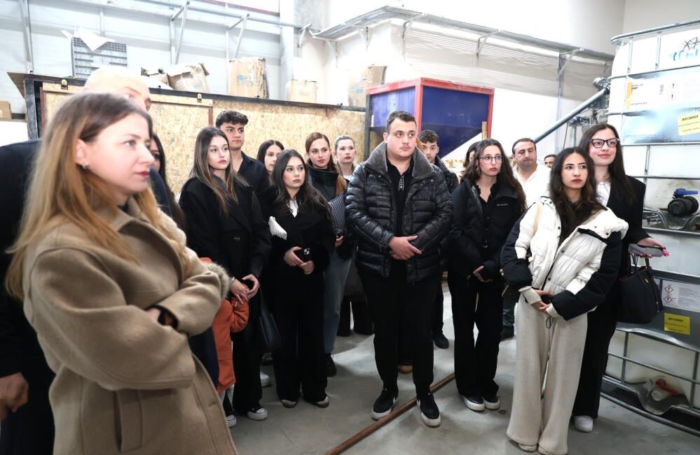 Osmangazi Belediyesi’nin “Girişimci Kafası” programı kapsamında üniversite öğrencileri TEKNOSAB’daki EPSA