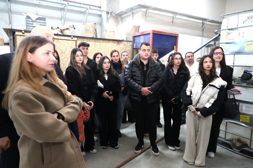 Osmangazi Belediyesi’nin “Girişimci Kafası” programı kapsamında üniversite öğrencileri TEKNOSAB’daki EPSA