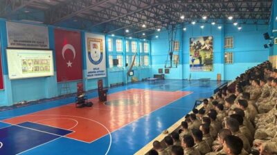 Bursa’da Jandarma ekipleri, Işıklar Jandarma Astsubay Meslek Yüksekokulu öğrencilerine uyuşturucuyla