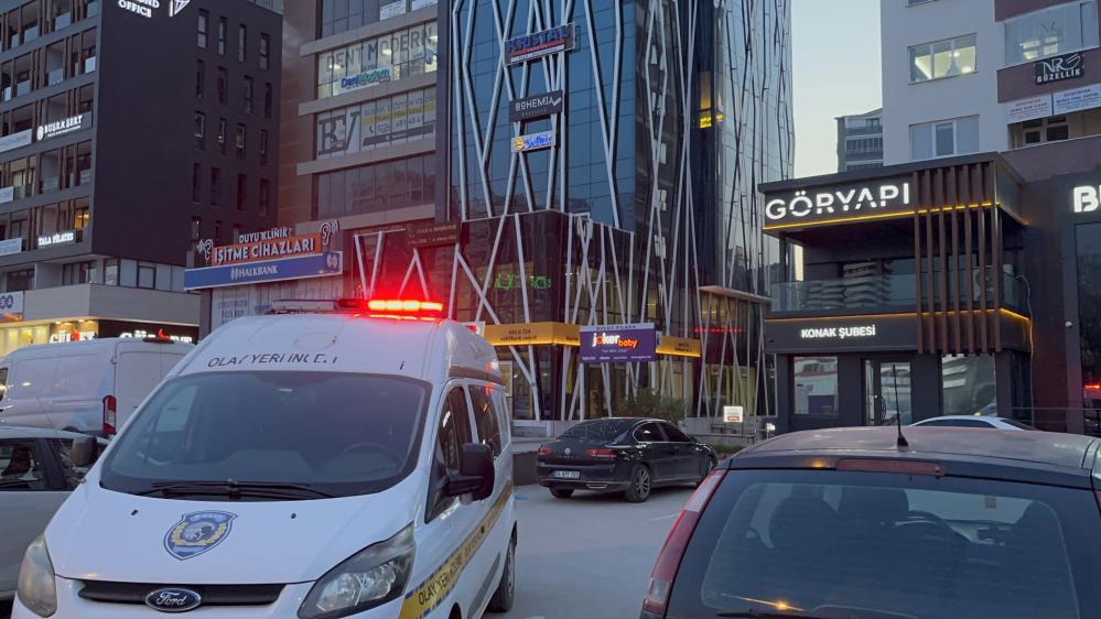 Nilüfer’de bir güzellik merkezinde eski sevgilisini tabancayla vurarak öldüren şahıs,