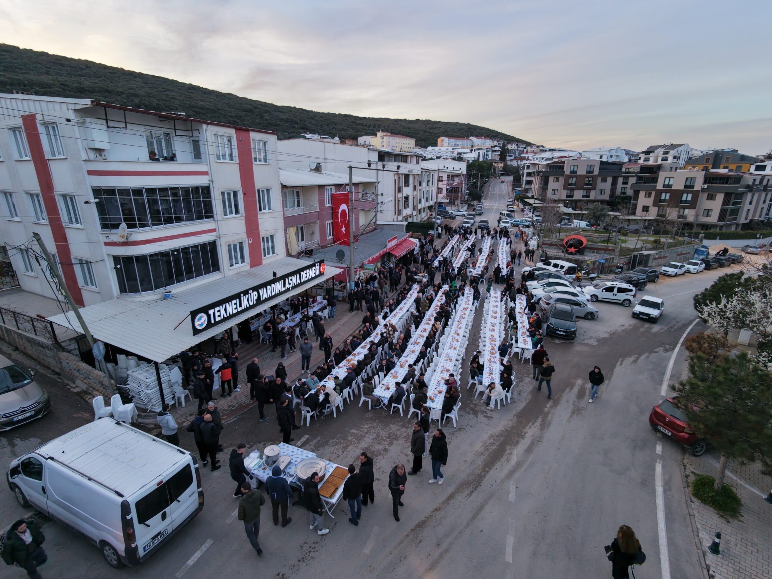 Soğuk hava sokak iftarını durduramadı 1 Bursam Medya -
