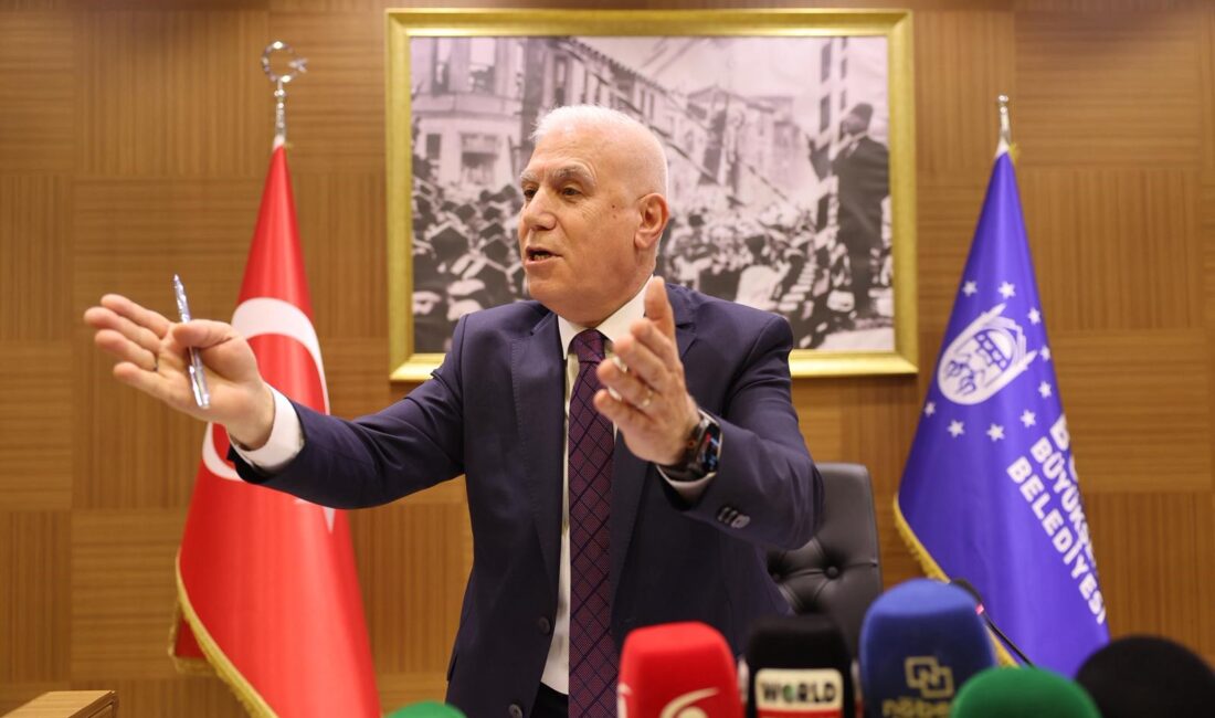 Bursa Büyükşehir Belediye Başkanı Mustafa Bozbey, meclis toplantısında yaptığı açıklamada