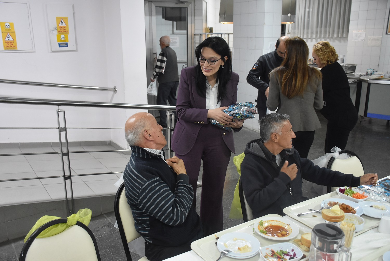 Bursa BUSADER, Ramazan Ayı’nın güzelliklerini çeşitli kesimlerle paylaştığı organizasyonlarıyla sürdürüyor.