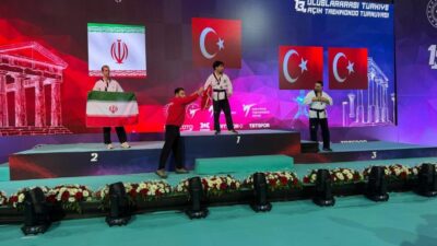 Antalya’daki Turkish Open Taekwondo Turnuvası’nda mücadele eden Uğur Tuzlu, şampiyon