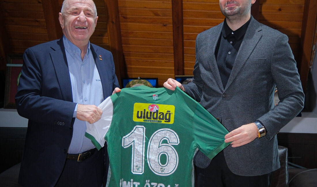 Zafer Partisi Genel Başkanı Ümit Özdağ ve beraberindeki heyet, Özlüce