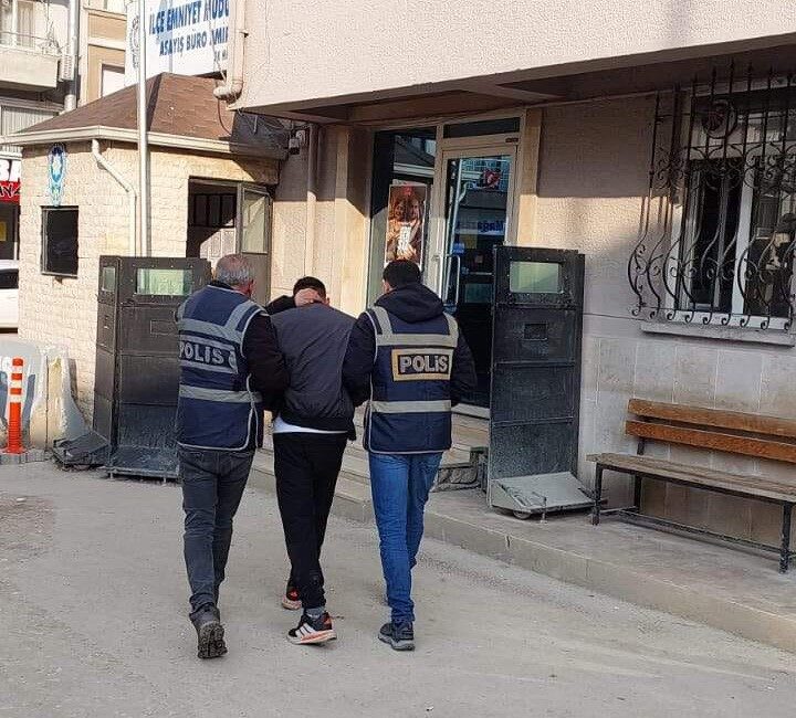 Bursa'nın Mustafakemalpaşa ilçesinde 10 yıl kesinleşmiş hapis cezası bulunan şüpheli