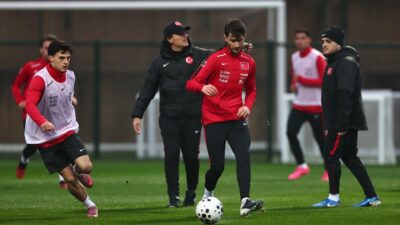 A Milli Futbol Takımı, Romanya maçı hazırlıklarını sürdürdü. Eksikler ve