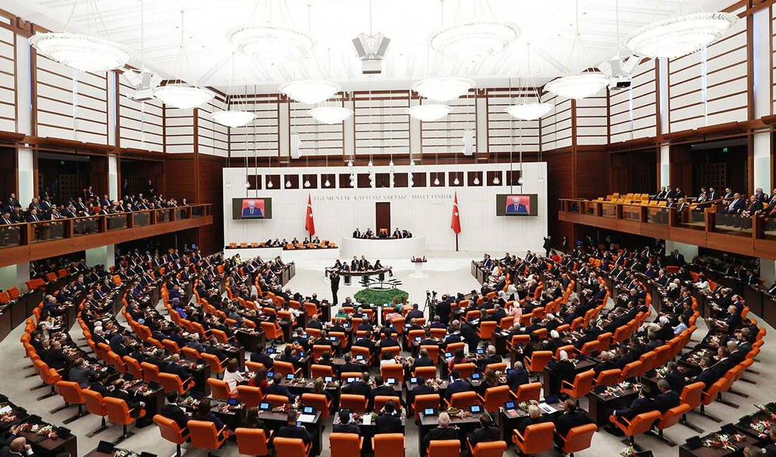 Resmî Gazete’de yayımlanan YSK kararıyla nüfus verilerine göre yapılan yeni