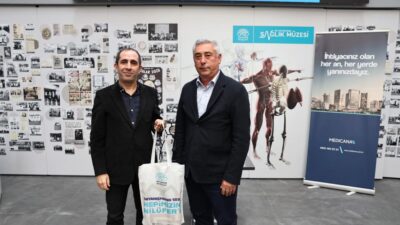 Nilüfer Belediyesi’nin düzenlediği Sağlık Buluşmaları’nda konuşan Op. Dr. Vedat Oruk,