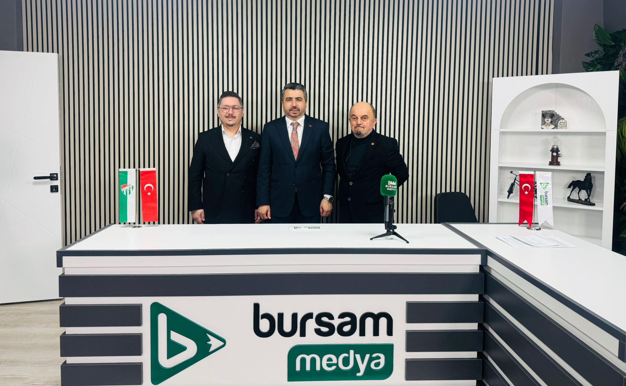 BURSAM MEDYA olarak Yıldırım Belediye Başkanı Oktay Yılmaz’ı Söz Alanı
