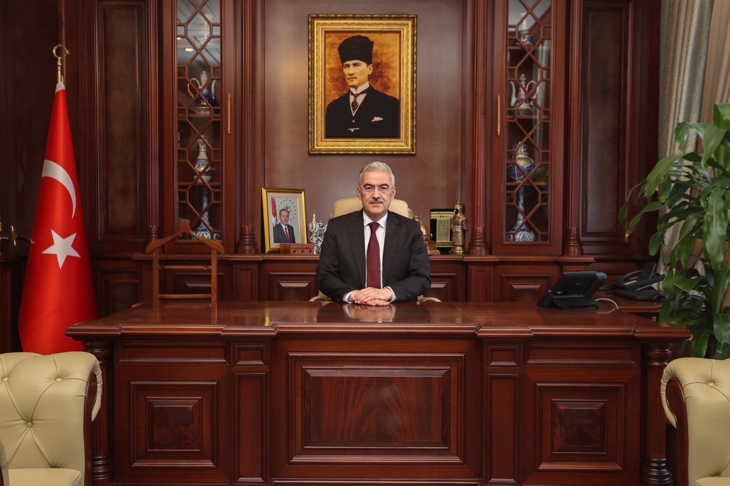 Bursa Valisi Erol Ayyıldız, 8 Mart Dünya Kadınlar Günü dolayısıyla