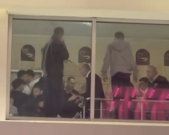 Bursa’daki Korupark AVM’de iki grup arasında çıkan kavgada 2 kişi