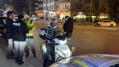 Bursa İl Emniyet Müdürlüğü ekipleri, yüksek sesle müzik yayını yapan,