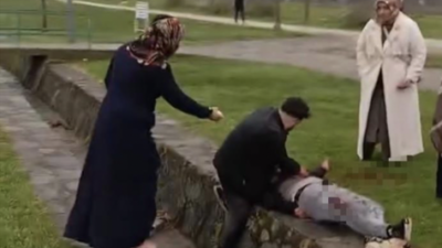 Bursa’da çıkan bıçaklı kavgada ağır yaralanan bir kişi, hastanede hayatını