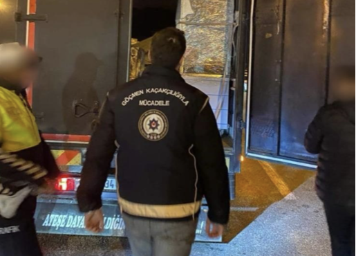 Bursa’da düzenlenen operasyonda bir iş yerinde 7 kaçak göçmen yakalandı.