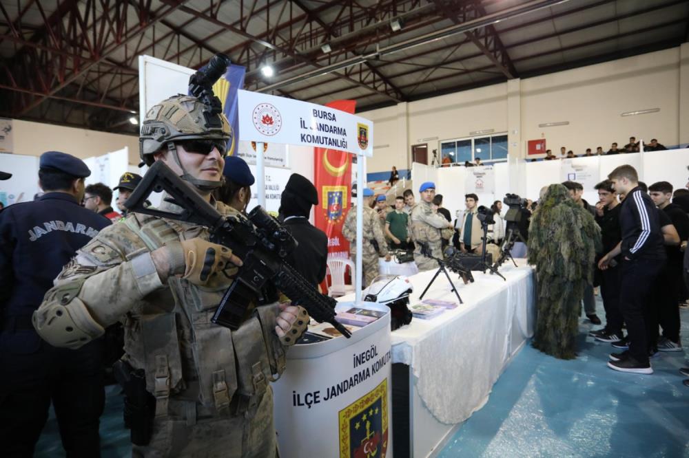 26 üniversite, 35 meslek ve 3 danışmanlık firması aynı çatı