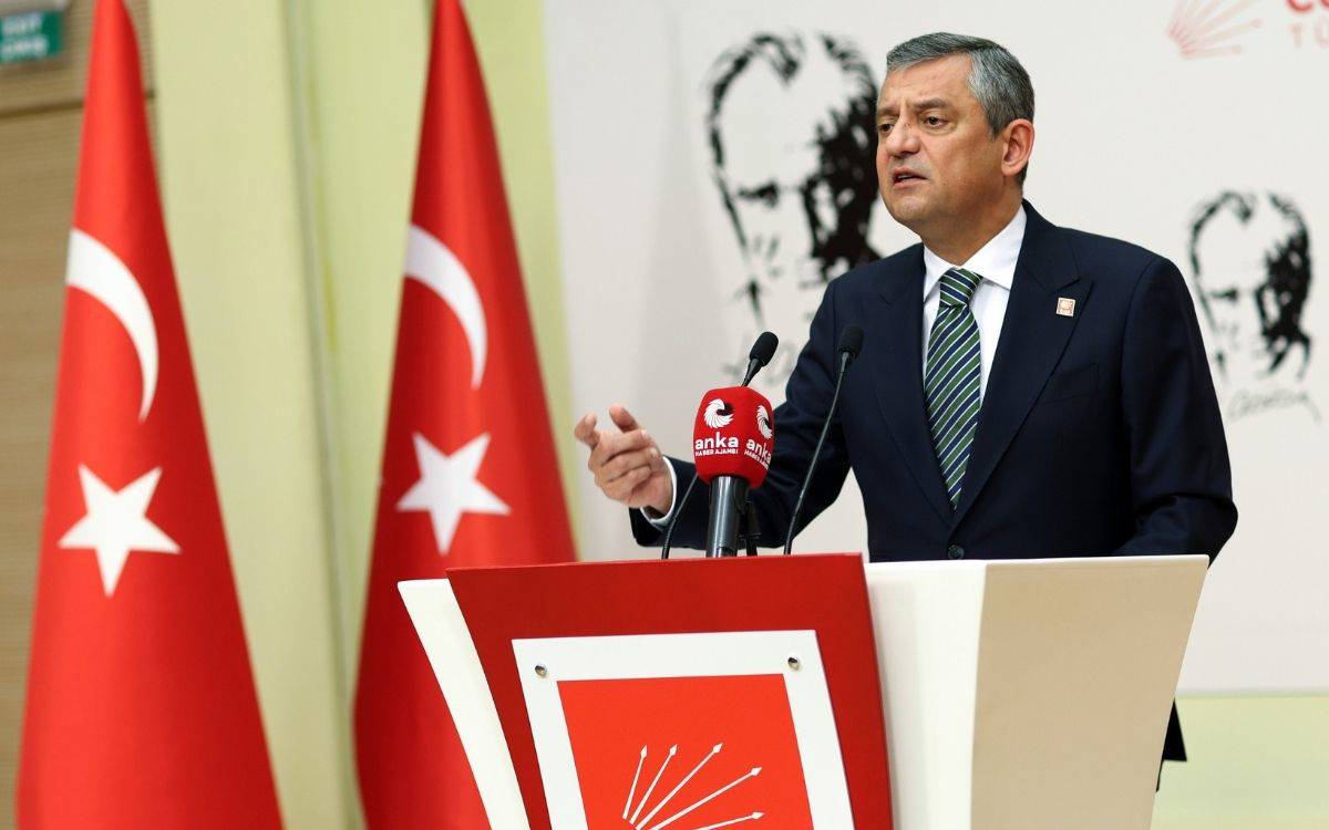 CHP Genel Başkanı Özgür Özel bugün basın açıklaması düzenledi.