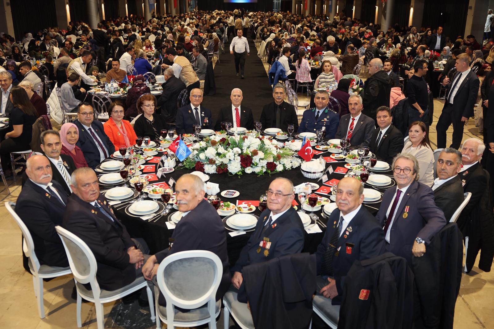 Bu millet sizlere minnettar. 4 Bursam Medya -