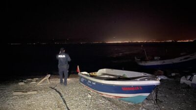 Mudanya’da balık tutmak için denize açılan baba ve oğulun bulunduğu