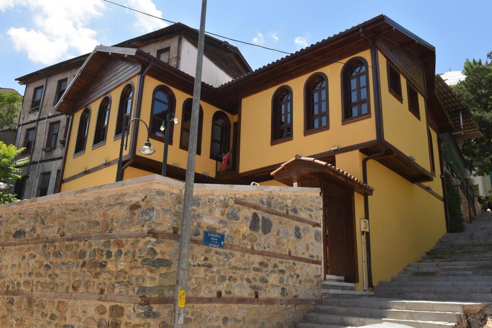 Yıldırım Belediyesi, ilçedeki tarihi ve kültürel yapıları ayağa kaldırıyor.