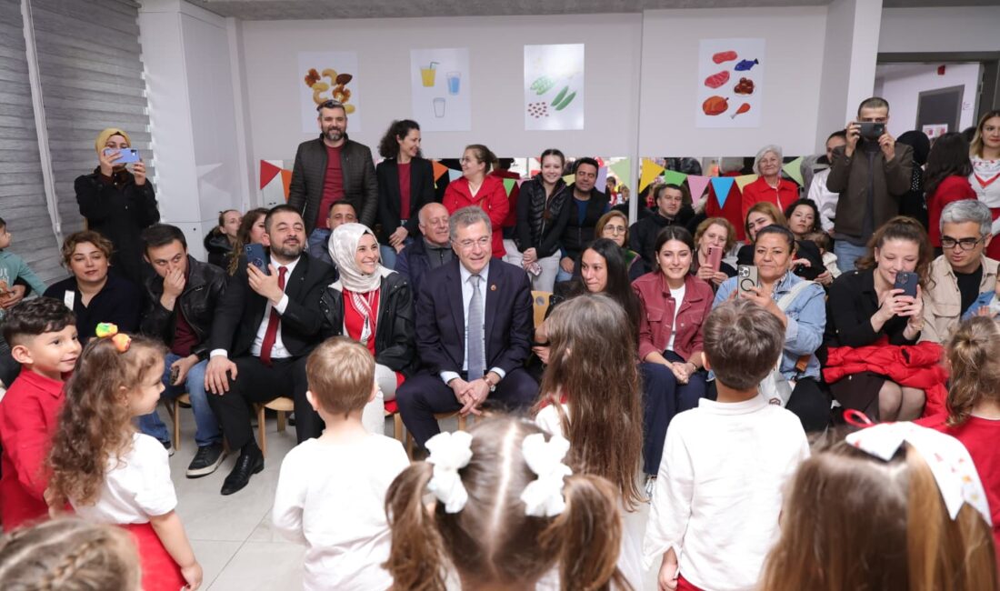 Osmangazi Belediyesi kreşlerinde eğitim gören çocuklar, 23 Nisan’ı hazırladıkları gösterilerle