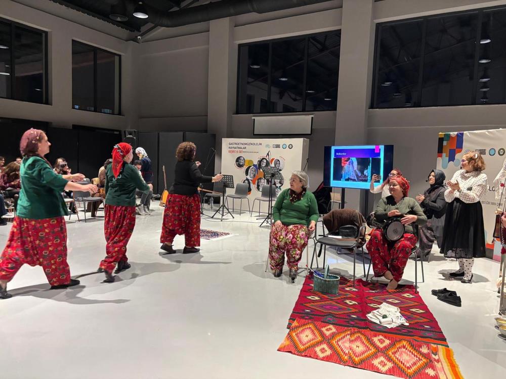 Nilüfer’de düzenlenen etkinlikte, baharın gelişi ve mutfak kültüründeki kadın emeği