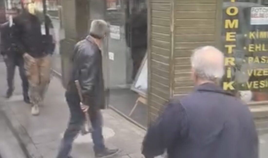 Bursa’da otobüs ile kamyonet sürücüsü arasında çıkan tartışma, şüphelinin eline