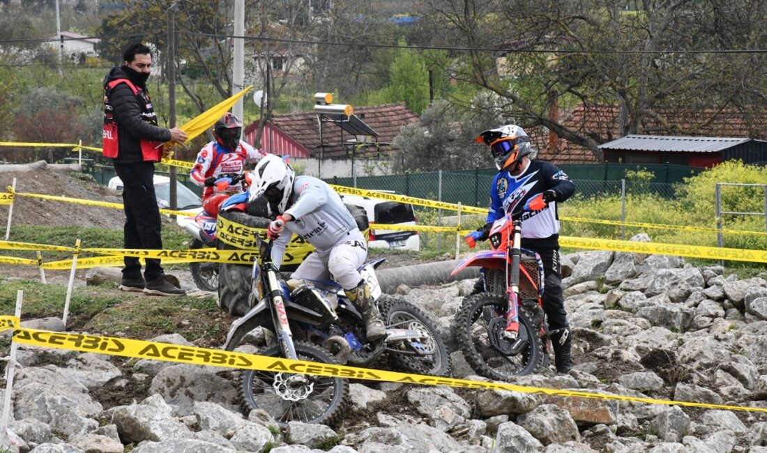 Türkiye Süper Enduro Şampiyonası’nın sezon açılışı İznik’te yapıldı, zorlu parkurda