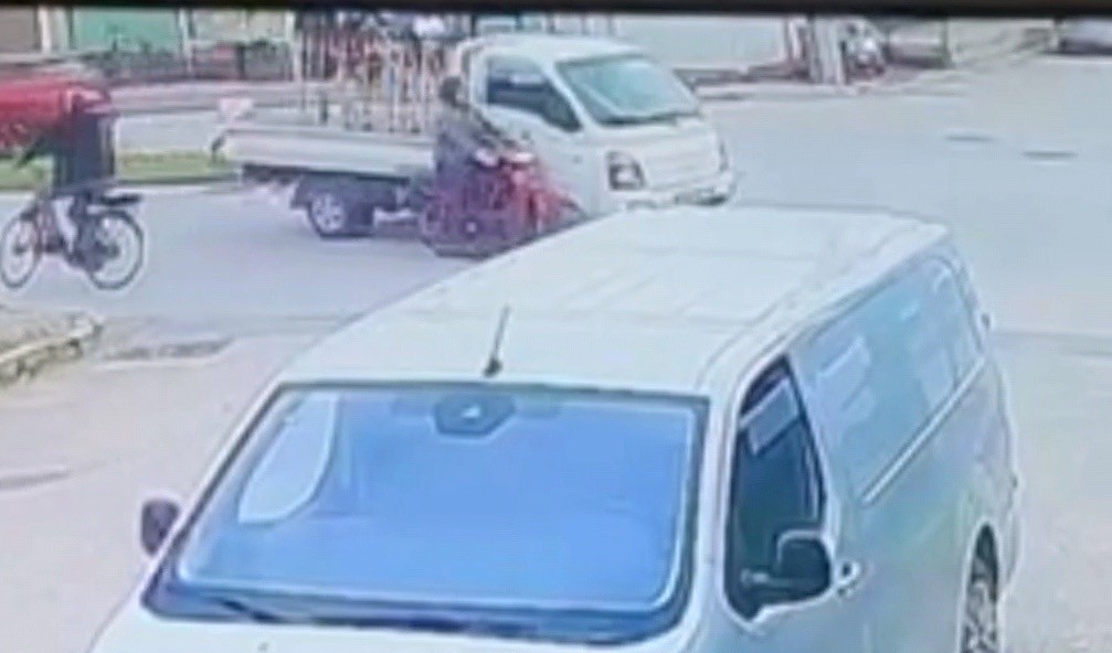 İnegöl’de kamyonet ile motosikletin çarpıştığı kazada 1 kişi yaralandı, kaza