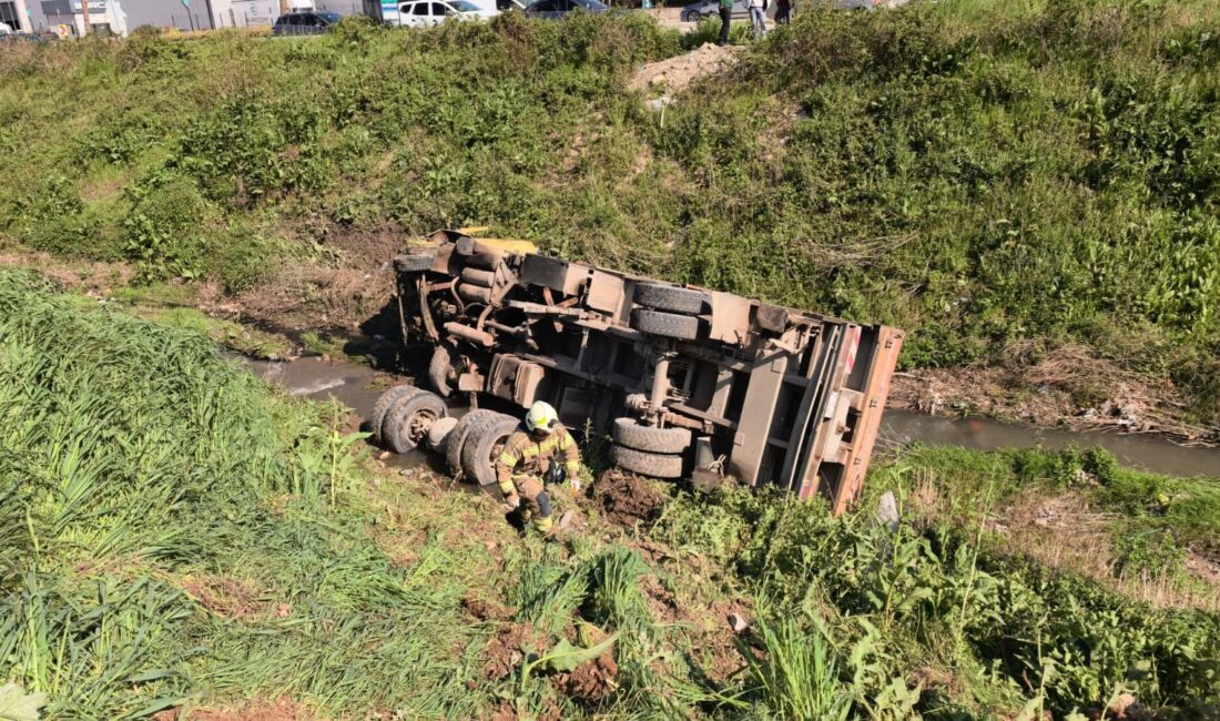 İnegöl’de freni patlayan vinçten atlayan sürücü hayatını kaybetti. 44 yaşındaki