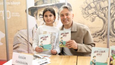Osmangazi Belediyesi’nin kitap fuarı etkinliğinde çocukların yoğun ilgisi dikkat çekti.