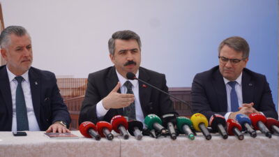 Yıldırım’da hayata geçirilecek Duaçınarı Kültür ve Yaşam Merkezi tanıtıldı. Dev