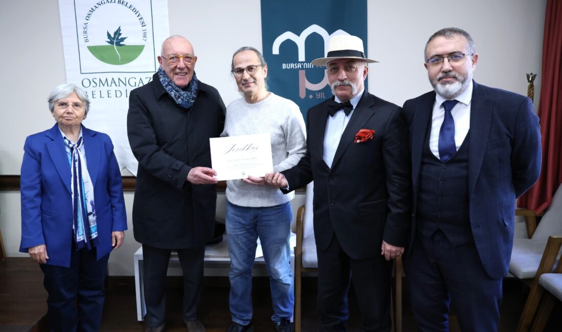 Osmangazi’de düzenlenen felsefe buluşmasında “başkaldırı” kavramı ele alındı. Akademisyenler dikkat