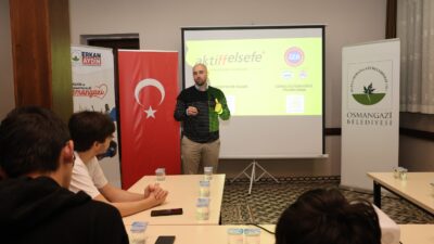 Osmangazi’de düzenlenen “Genç Filozoflar Atölyesi” ile gençler, bilgi kirliliğine karşı