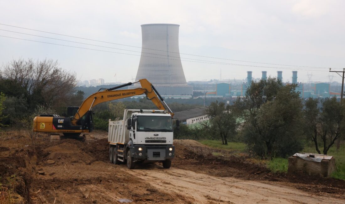 Osmangazi Belediyesi, Karabalçık Mahallesi’nde 455 metrelik yeni yol çalışması başlattı.