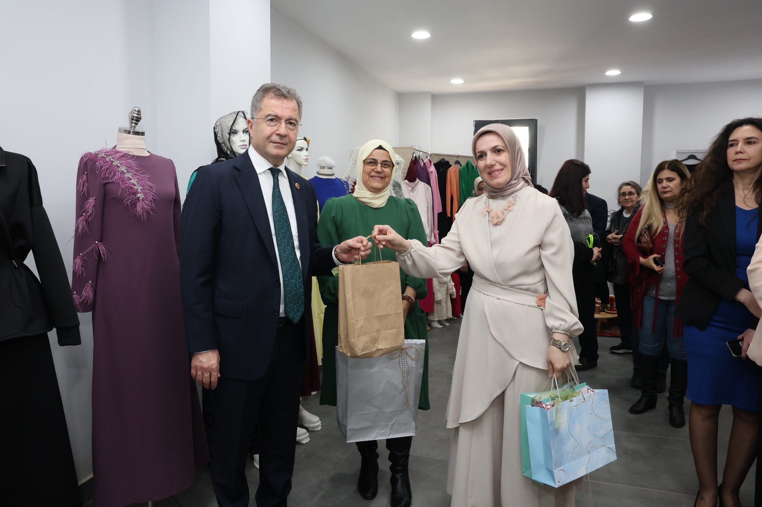 Üreten kadınlar sahnede… 1 Bursam Medya -