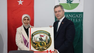 OSMEK kursiyerlerinin yıl boyunca hazırladığı el emeği ürünler sergide beğeniye