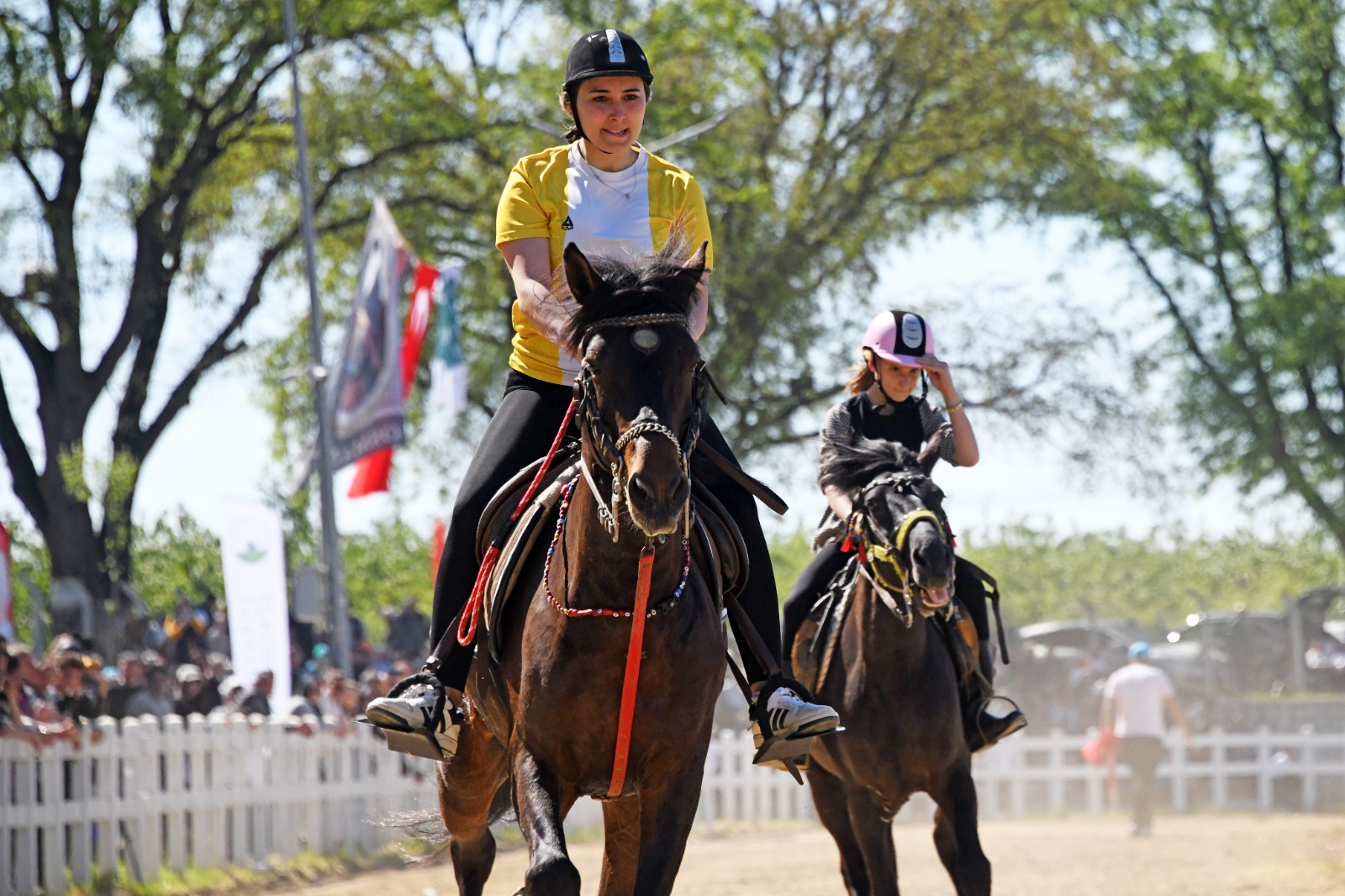Osmangazi’de düzenlenen Rahvan At Yarışları, 78 atın katılımıyla büyük heyecana