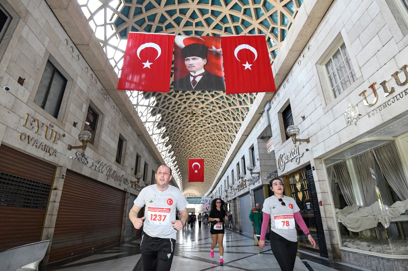 Nefesler tutuldu! Tarihi koşu için geri sayım başladı 3 Bursam Medya -