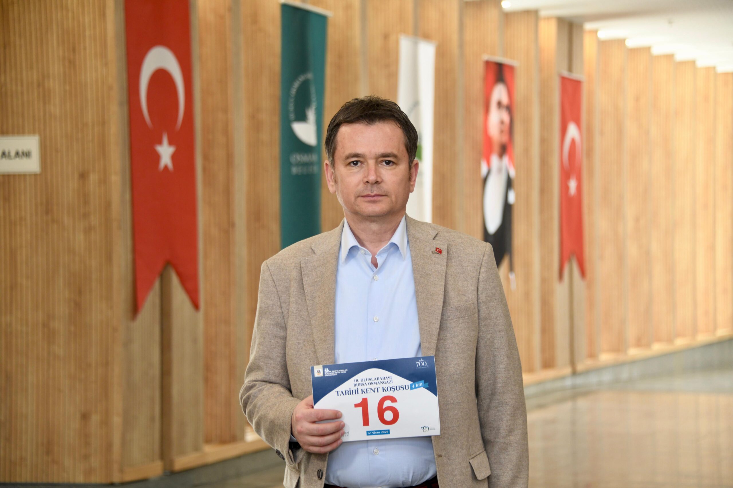 Osmangazi Tarihi Kent Koşusu öncesi sporcular numaralarını aldı, 1418 kişi